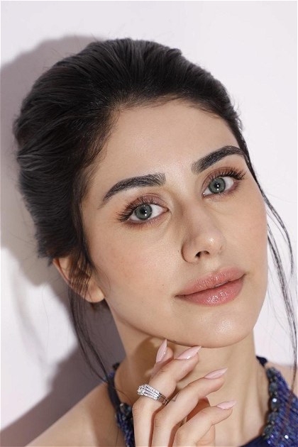 Hira Warina