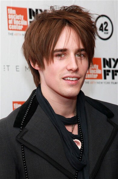Reeve Carney